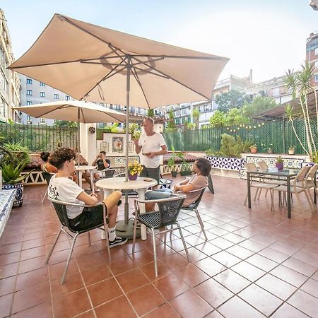 Fabrizzios Terrace Hostel Барселона Екстер'єр фото