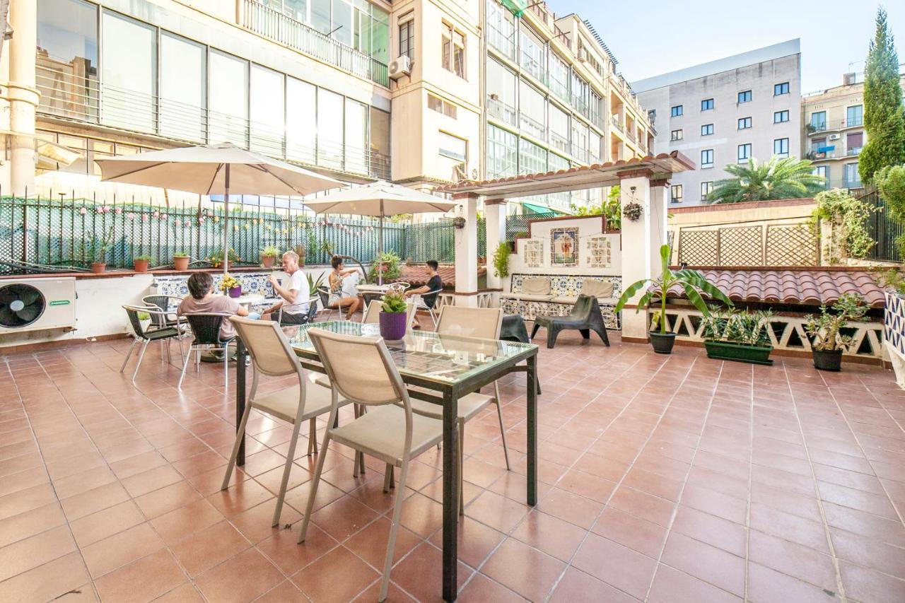 Fabrizzios Terrace Hostel Барселона Екстер'єр фото