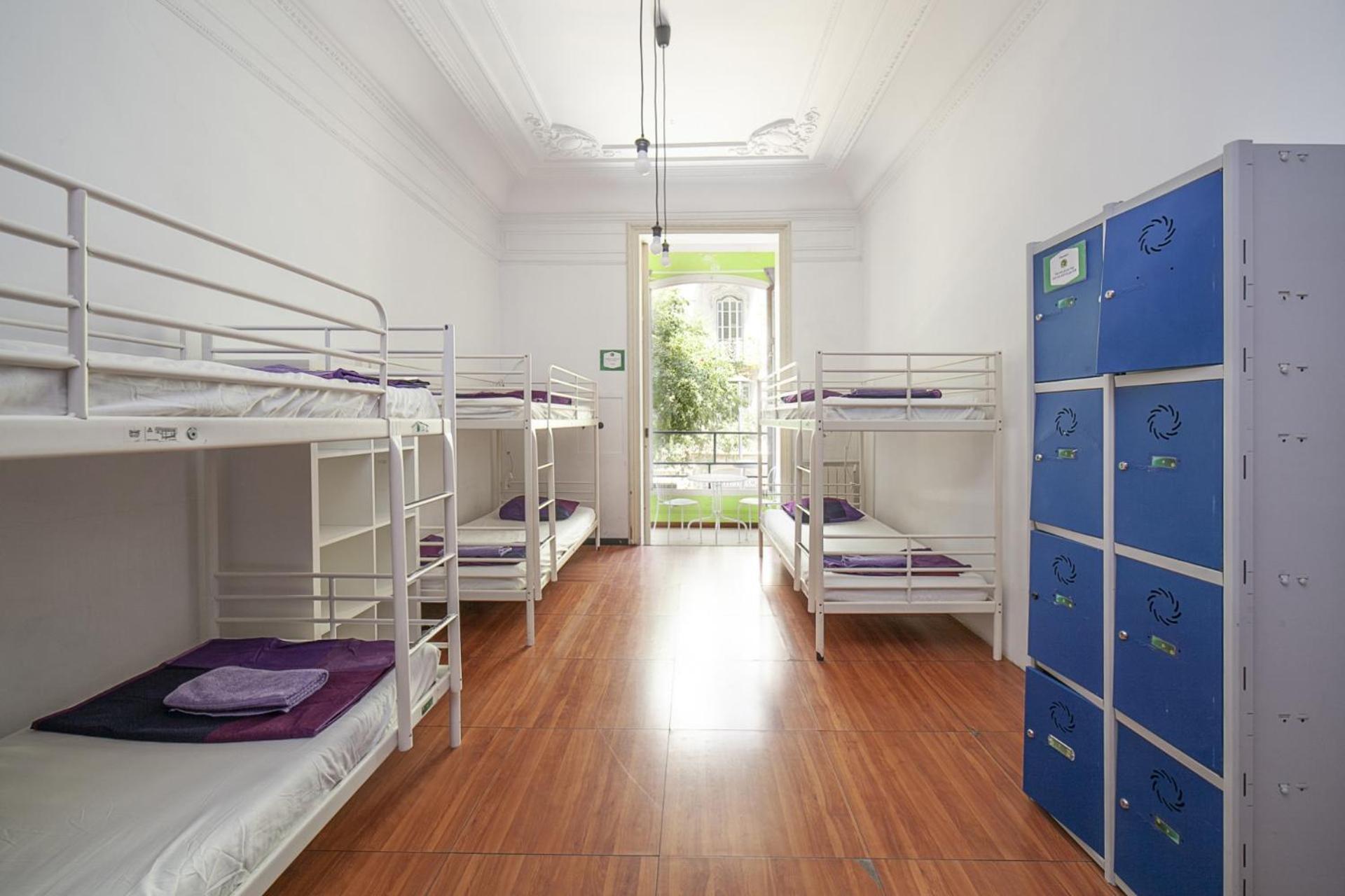 Fabrizzios Terrace Hostel Барселона Екстер'єр фото